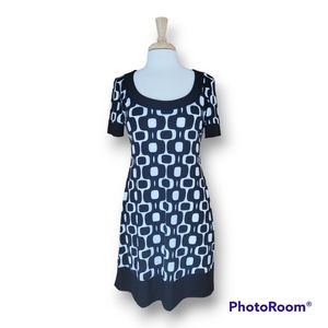 Tiana B Stretchy Scoop Neck Knee Length Geometric Print Dress. Size PM